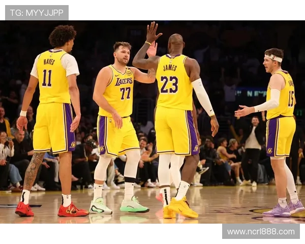 东契奇缺阵期间里夫斯展现超凡实力场均41分10助攻命中率惊人